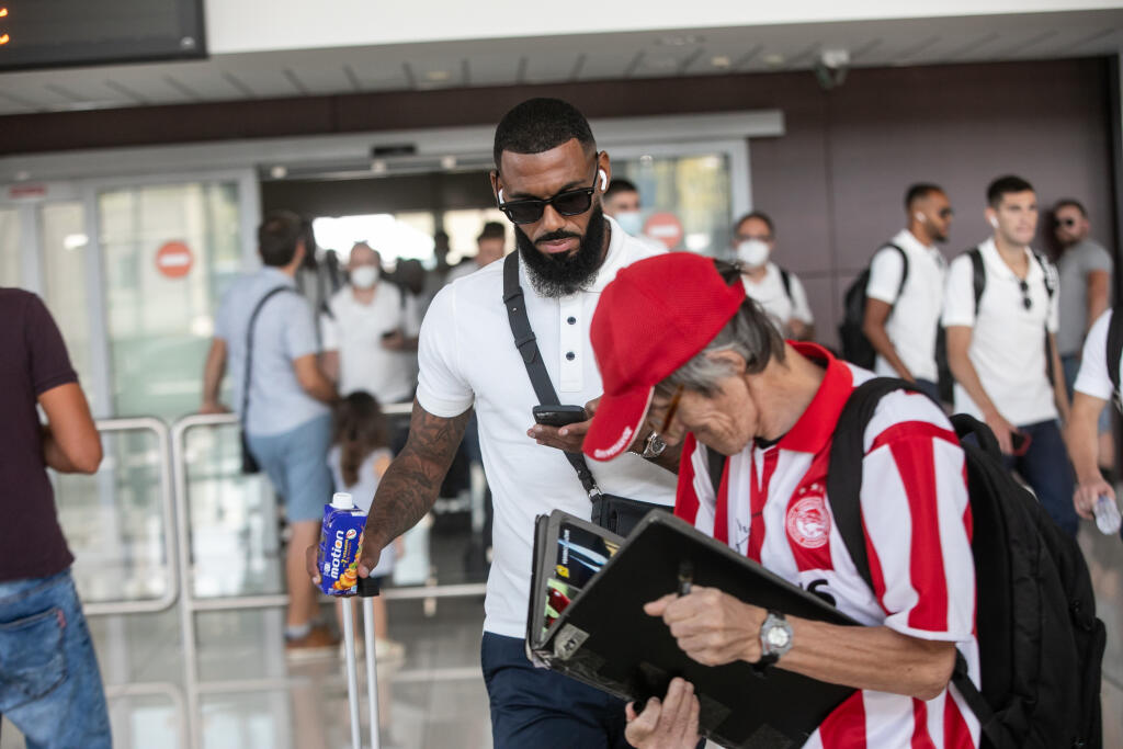Futbalisti Olympiakosu sú už v Bratislave