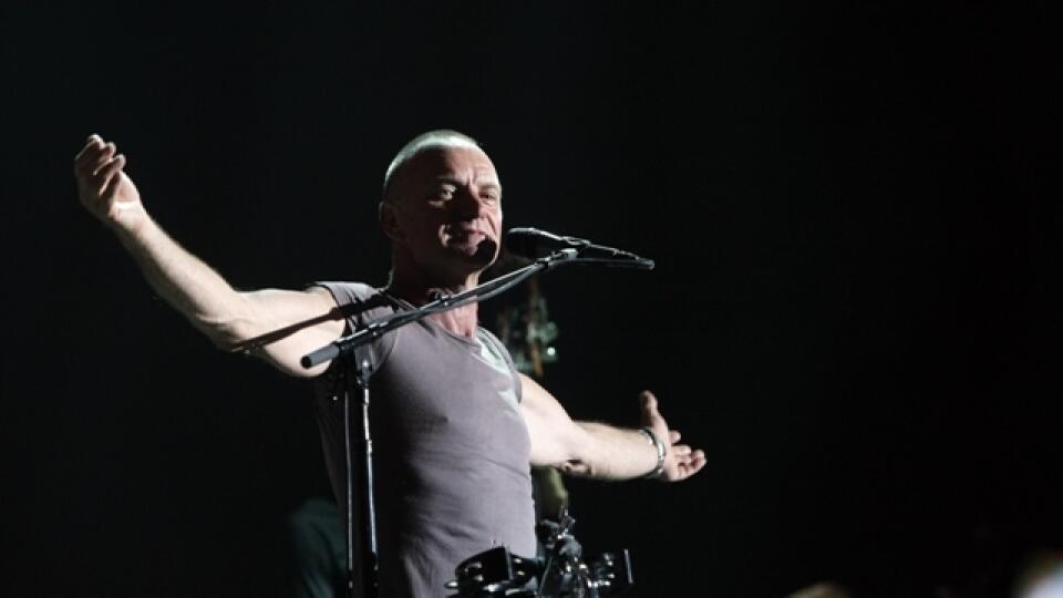Splnil, čo sľúbil:
Sting odohral
v Bratislave vyše
dvojhodinový
koncert.