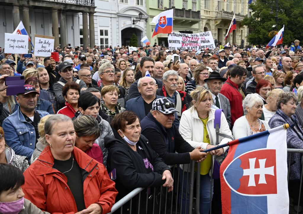Na snímke protivládny protest na Hlavnej ulici v Košiciach 1. septembra 2021. FOTO TASR - Roman Hanc