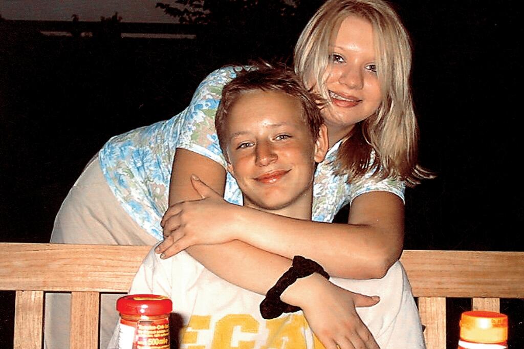 Jana Nagyová- Pulm, herečka, seriál Arabela, princezná Arabela, syn Harald, dcéra Jana
foto : archív J. N.
uverejnené Šarm 37/2006
pôvodný súbor:Nagyova_2.eps