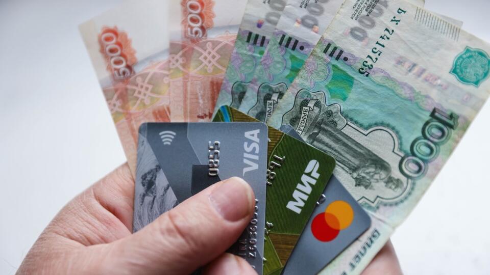 Visa ani Mastercard v Rusku nefungujú.