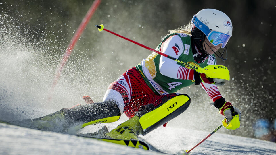 Na snímke Katharina Truppe počas prvého kola pretekov slalomu Svetového pohára v alpskom lyžovaní žien v Kranjskej Gore.