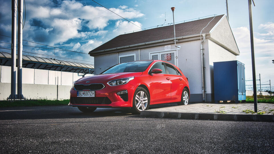 Kia Ceed 1.0 T-GDi 73 kW M6 Gold
