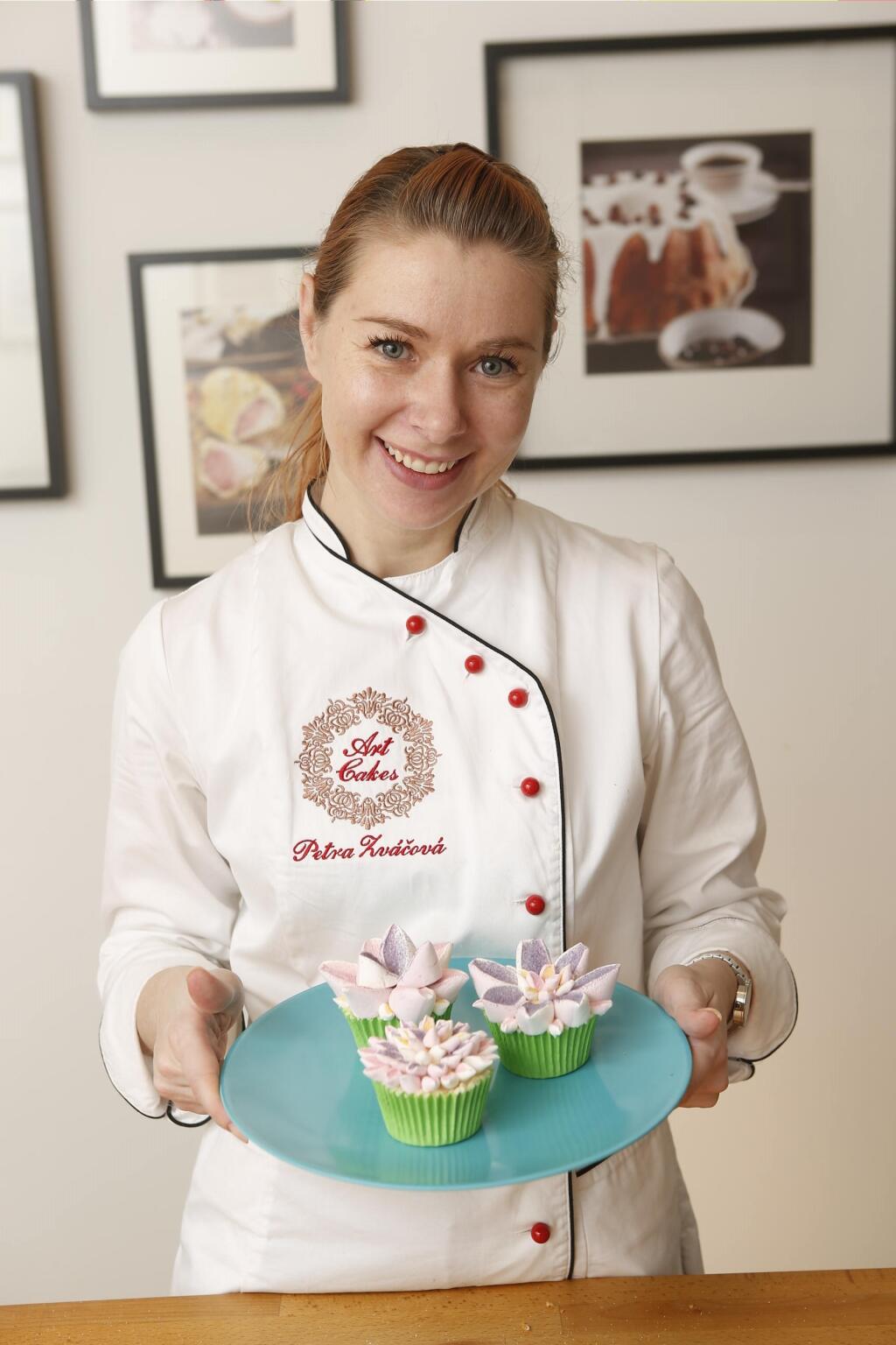 Zváčová-Tóthová Petra - Kvetinkové cupcakes
