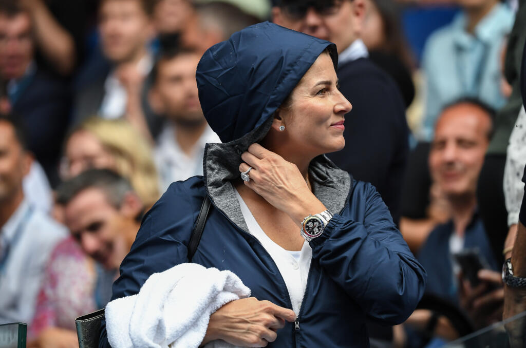 Aj v prvých zápasoch Australian Open sa Federerovej ligotal na ruke veľký prsteň a luxusného hdinky.o