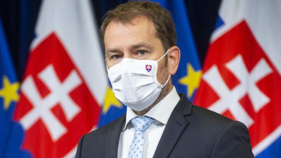 Na snímke predseda vlády SR Igor Matovič (OĽaNO) počas tlačovej konferencie k výsledkom aktuálneho rokovania konzília odborníkov - epidemiológov 19. júna 2020 v Bratislave. FOTO TASR - Jakub Kotian