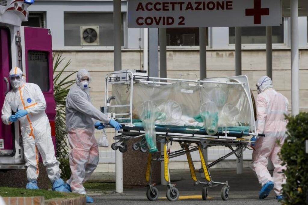Počet prípadov sa blíži k stovke. V Košiciach zomrel cudzinec, bol v Číne