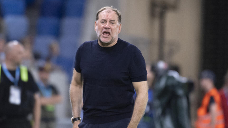 Na snímke tréner ŠK Slovan Vladimír Weiss st. počas zápasu 1. predkola kvalifikácie Ligy majstrov UEFA ŠK Slovan Bratislava – FC Swift Hesper 12. júla 2023 v Bratislave. FOTO TASR - Pavel Neubauer