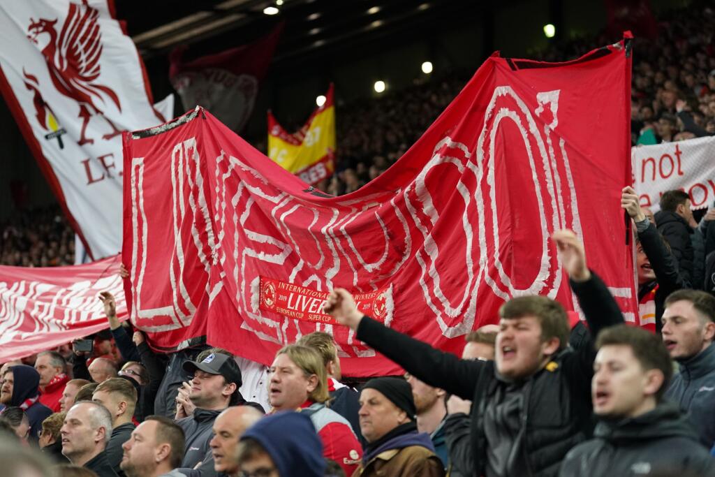 Liverpool (v červenom) zvíťazil na United 4:0