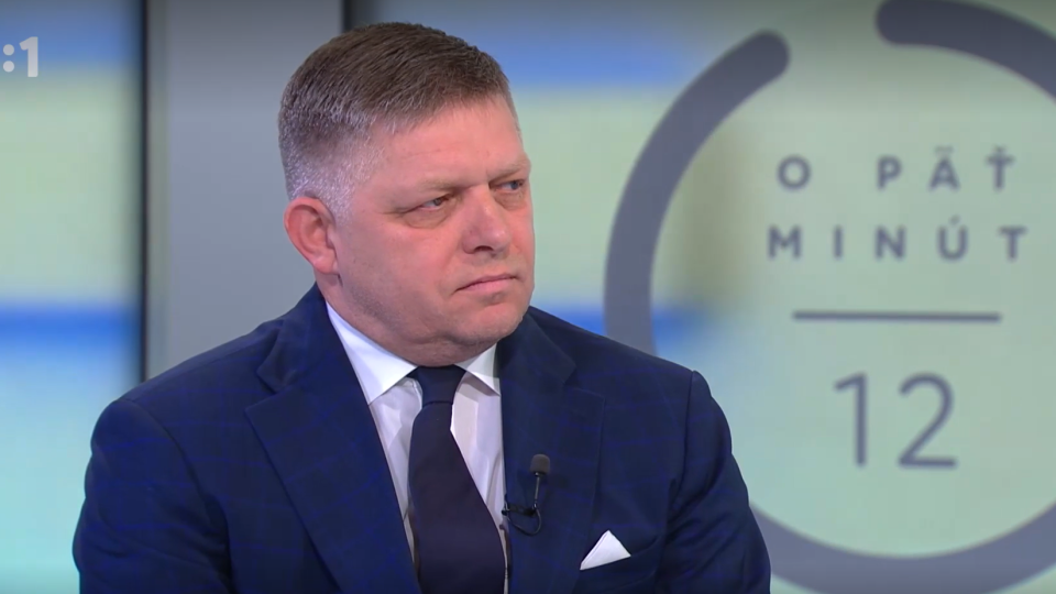Predseda politickej strany Smer - SD Robert Fico v nedeľnej diskusnej relácii RTVS O 5 minút 12