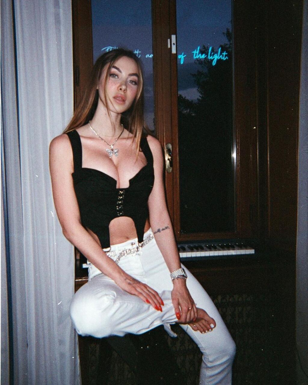 Sexi Valentina Fradegrada sa chváli na sociálnych sieťach aj takýmito pikantnými zábermi.