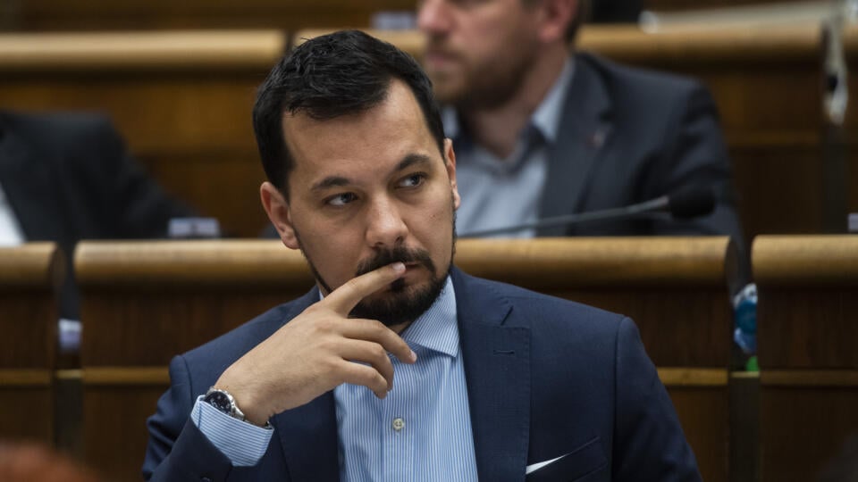 Na snímke poslanec NR SR Juraj Šeliga (Nezaradený) počas rokovania na 90. schôdzi parlamentu v Bratislave 9. mája 2023. FOTO TASR - Jaroslav Novák