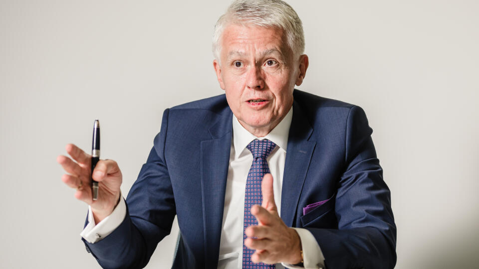 Ing. Jozef Kollár, PhD. je slovenský ekonóm, bývalý podnikateľ a bývalý poslanec Národnej rady SR a od marca 2016 viceprezident International Investment Bank.