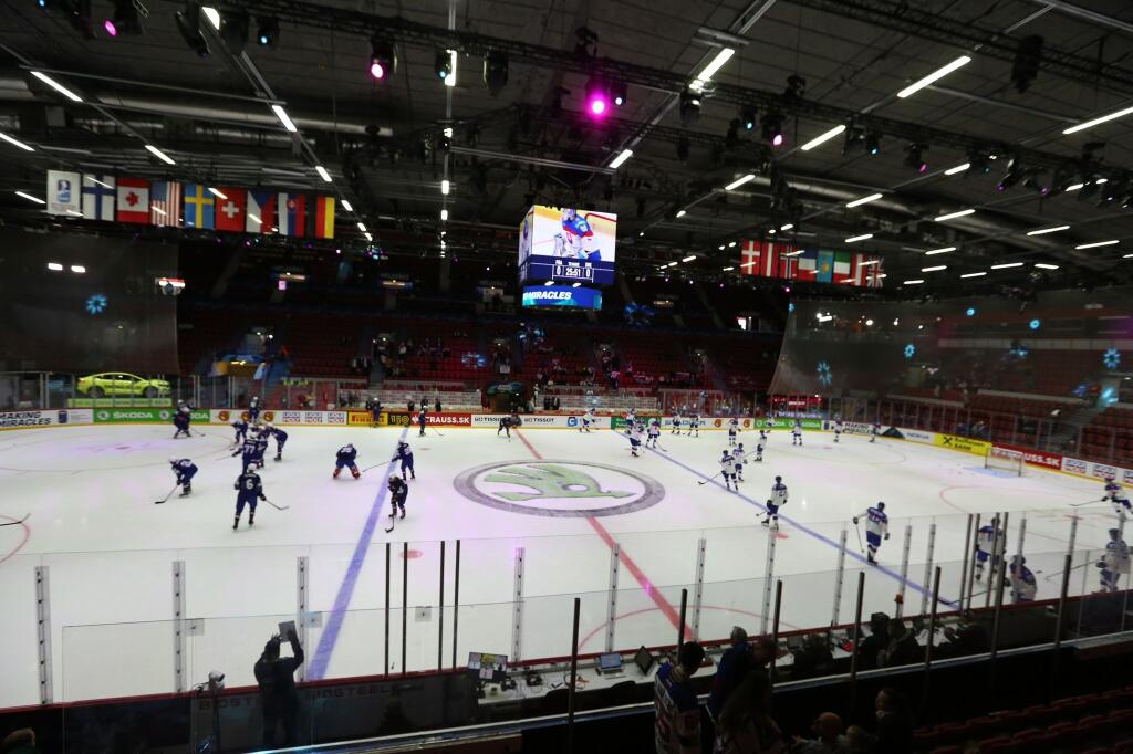 Slovenskí fanúšikovia to roztočili už pred Helsinki Ice Hall.