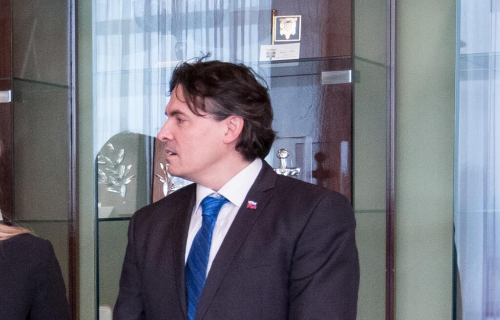 Machala odchádza z ministerstva školstva k Dankovi