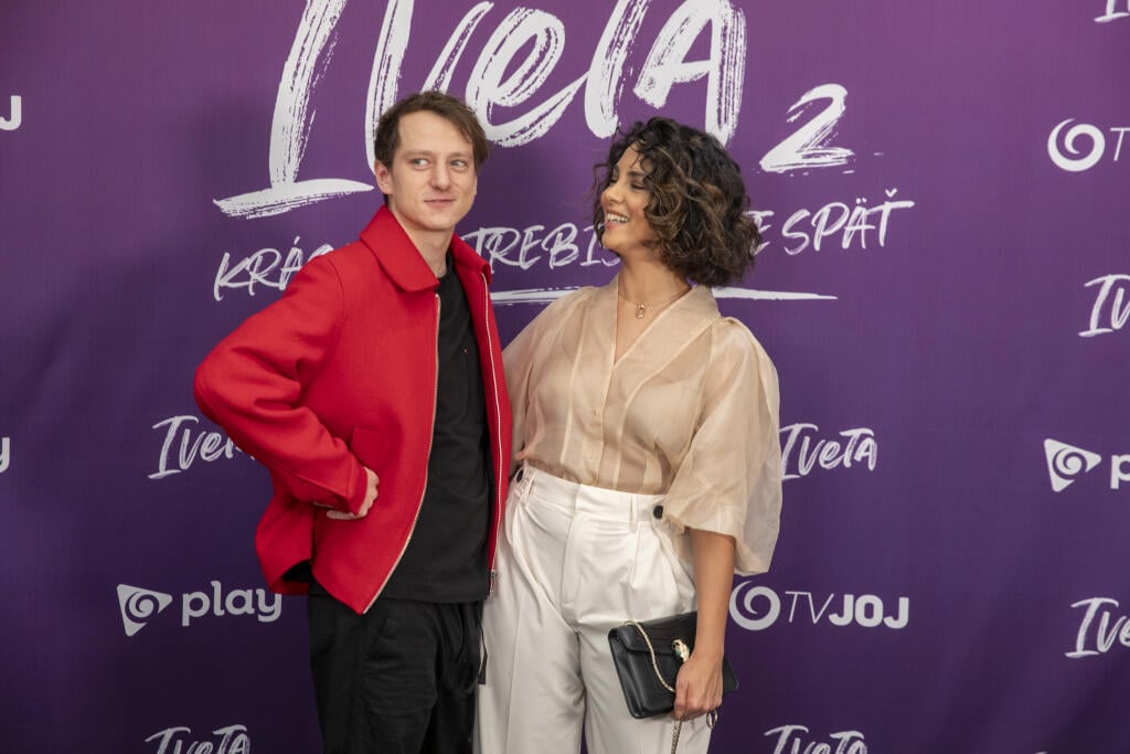  Na snímke je premiéra seriálu televízie JOJ Iveta 2, Kráska z Trebišova je späť.
Predstaviteľka Ivety, herečka Alžbeta Ferencová.