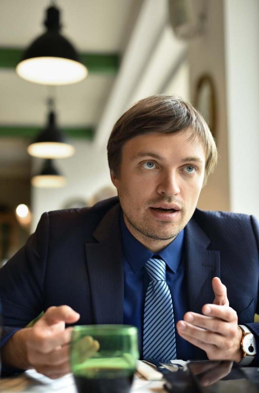 Naivné ideály, týždeň v tme a ako vyrábať štatistiky