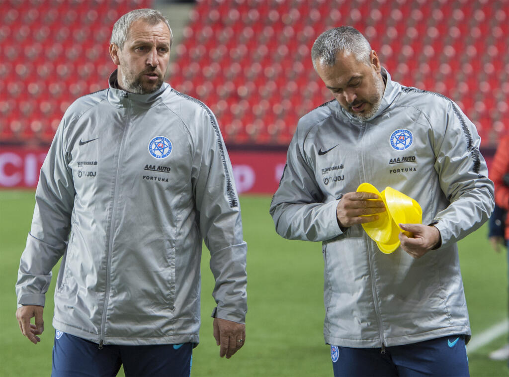 Miroslav König (vľavo) patril svojho času k najlepším futbalovým brankárom na Slovensku, dnes je z neho tréner.