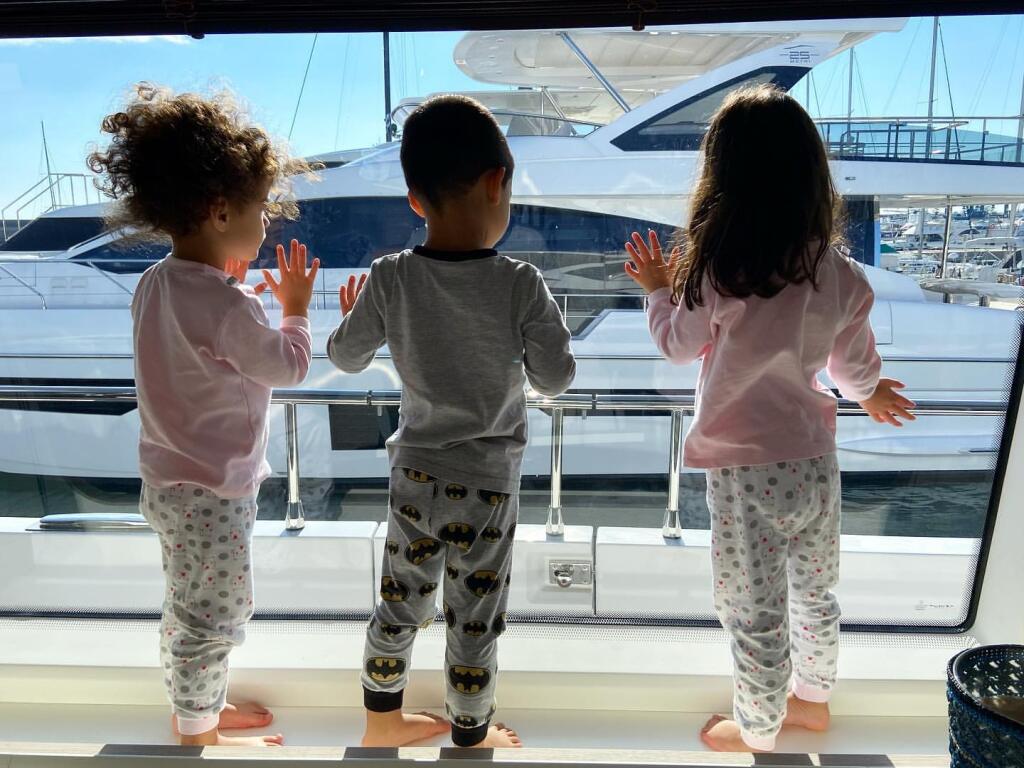 Cristiano Ronaldo a Georgina Rodriguez spolu vychovávajú zatiaľ štyri deti.