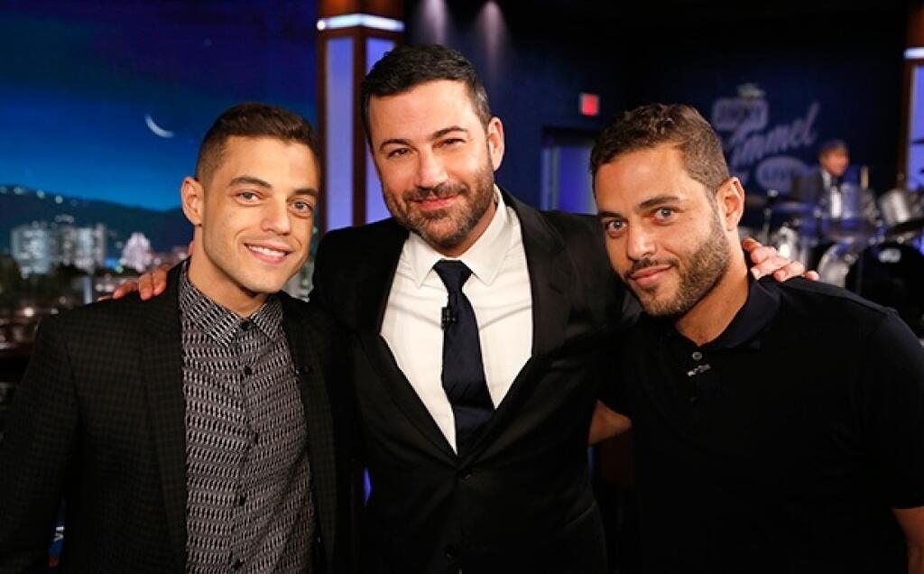 Rami Malek s bratom Samim boli hosťami u Jimmyho Kimmela.