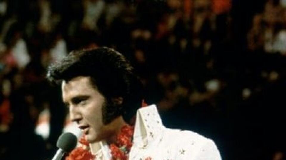 ELVIS:
V Nitre
vystavujú
aj jeho
kostýmy
a kimono.