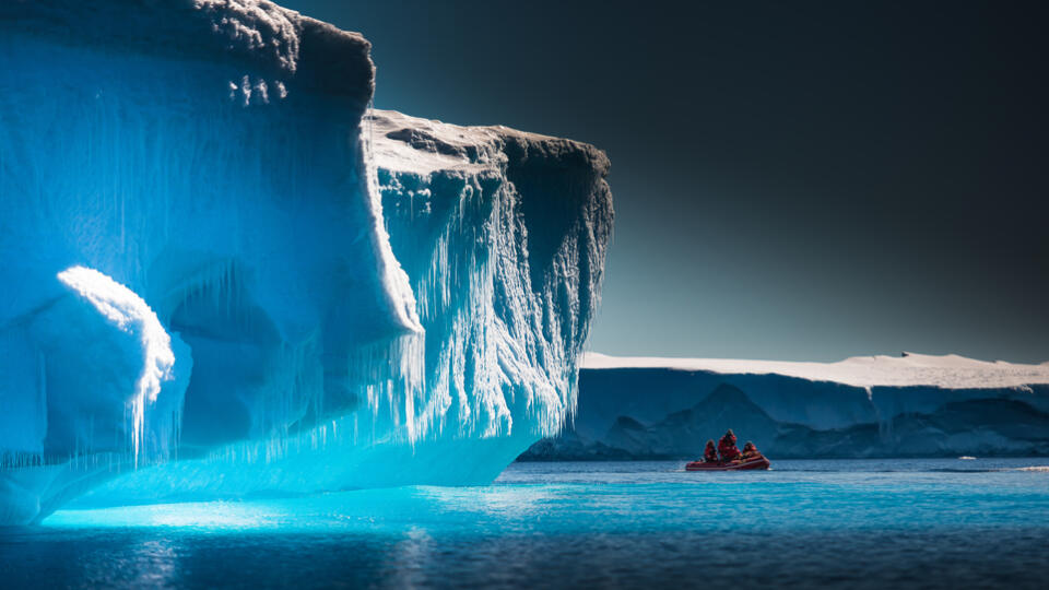 Scientists,Explore,Antarctic,Icebergs,By,Boat