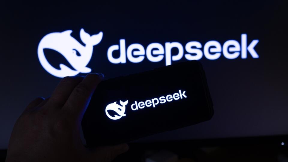 Qingdao,china-1.12.2025:deepseek,Is,A,Chinese,Artificial,Intelligence,(ai),Firm,And,Family