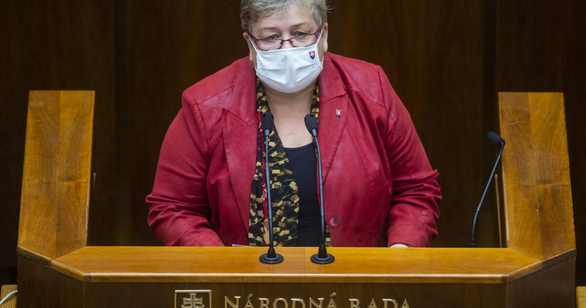 Poslanci NR SR sa už v parlamentnom bufete nenajedia | 30