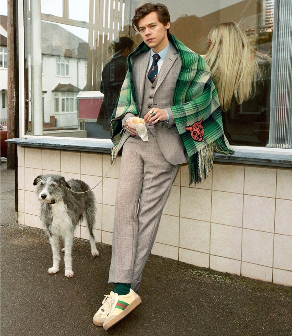 Harry Styles a Olivia WIlde sa zoznámili počas natáčania psychologického hororu Don't Worry Darling, na ktorom obidvaja spolupracujú a zaiskriť to malo medzi nimi práve na filmovom pľaci.