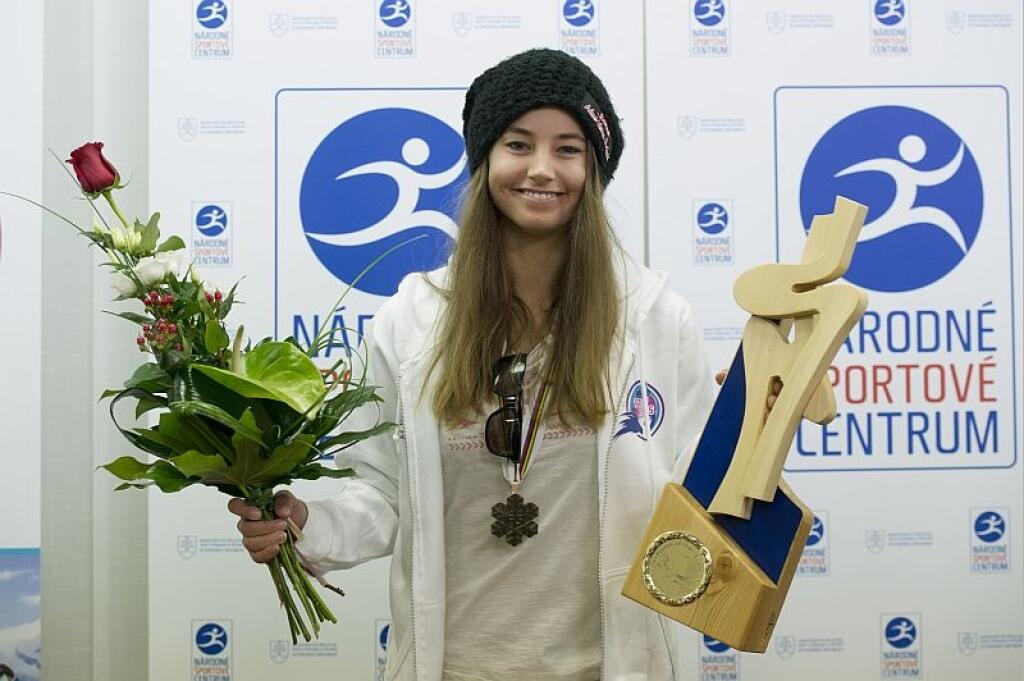 Na snímke slovenská reprezentantka v akrobatickom lyžovaní Zuzana Stromková, ktorá vybojovala bronzovú medailu v disciplíne slopestyle na majstrovstvách sveta v rakúskom Kreischbergu poèas tlaèovej konferencie 22. januára 2015 v Bratislave. FOTO TASR - Pavel Neubauer