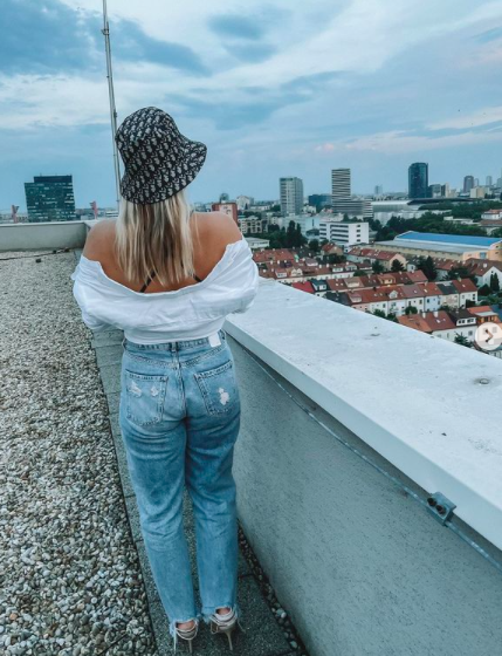 Dominika viditeľne schudla niekoľko kilogramov a opäť začína byť sexi.