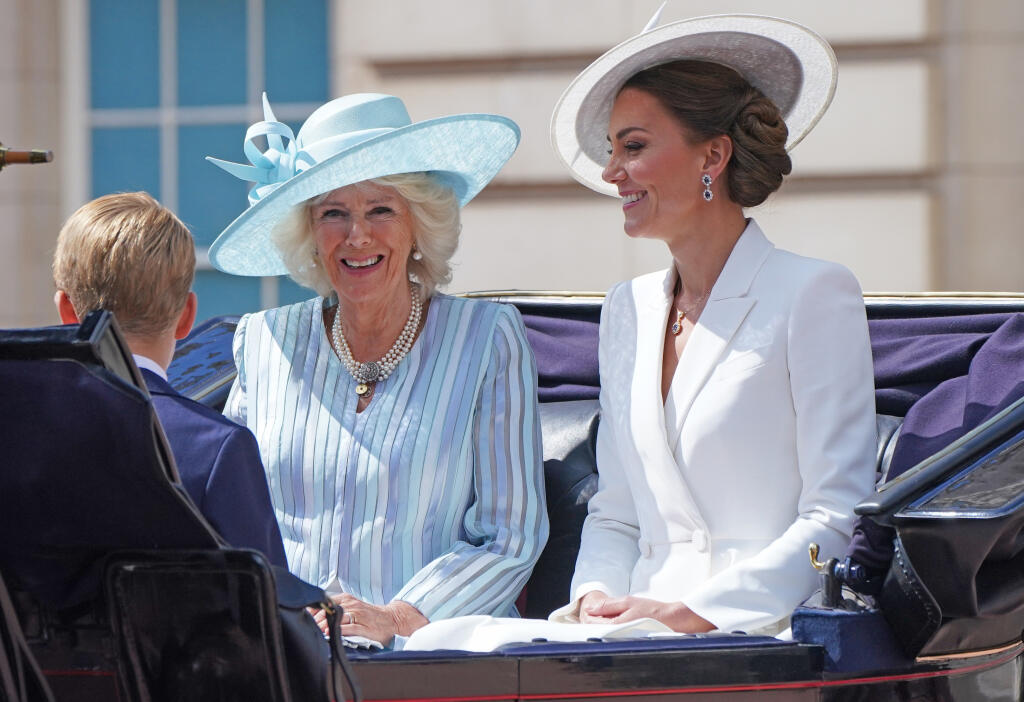 Trooping the Colour 2022 v Londýne: Vojvodkyne Camilla a Kate