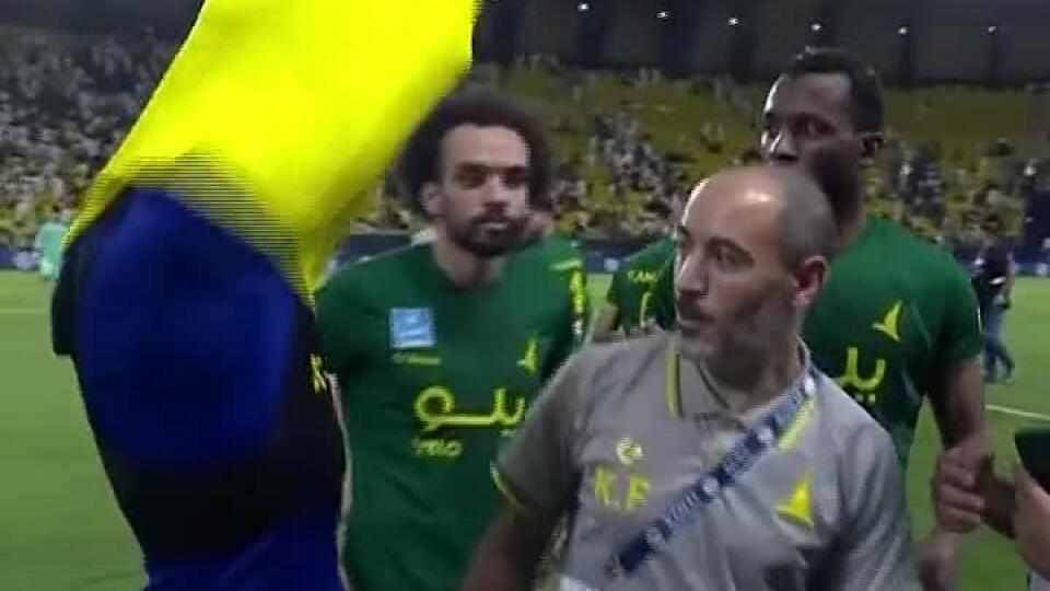 Prerastá Ronaldovi Saudská Arábia cez hlavu? Takto vypenil na súperovho trénera