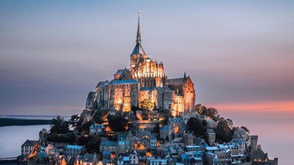 Mont Saint-Michel.