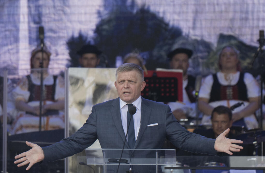 Na snímke predseda vlády SR Robert Fico (Smer-SD) počas prejavu na centrálnych oslavách 80. výročia Slovenského národného povstania (SNP) v Banskej Bystrici vo štvrtok 29. augusta 2024. FOTO TASR - Martin Baumann
