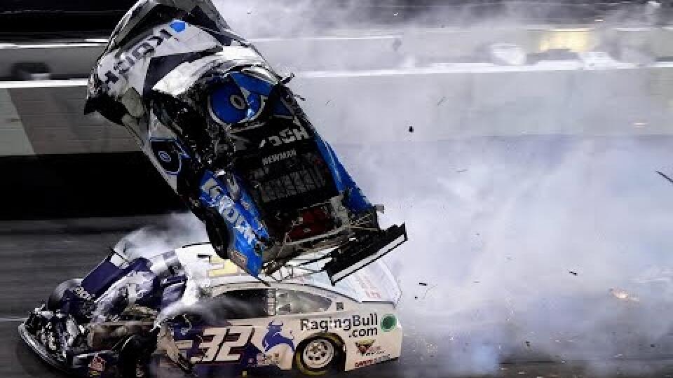 Šialená nehoda na legendárnych pretekoch Nascar: Newman takmer zomrel