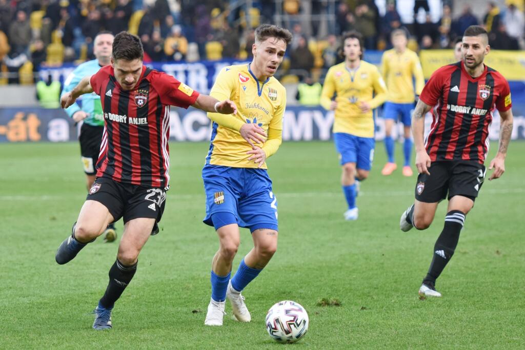Ako bývalý ligový futbalista sa vie „vžiť“ do myslenia športovcov a radí im, ale aj bežným ľuďom, aby v týchto časoch rozpoznali, čo je dôležité a čo menej podstatné.