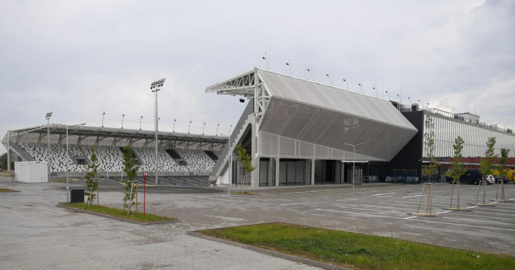 Hrať sa bude aj na novom štadióne v Košiciach, ktorého dostavba ešte len čaká.