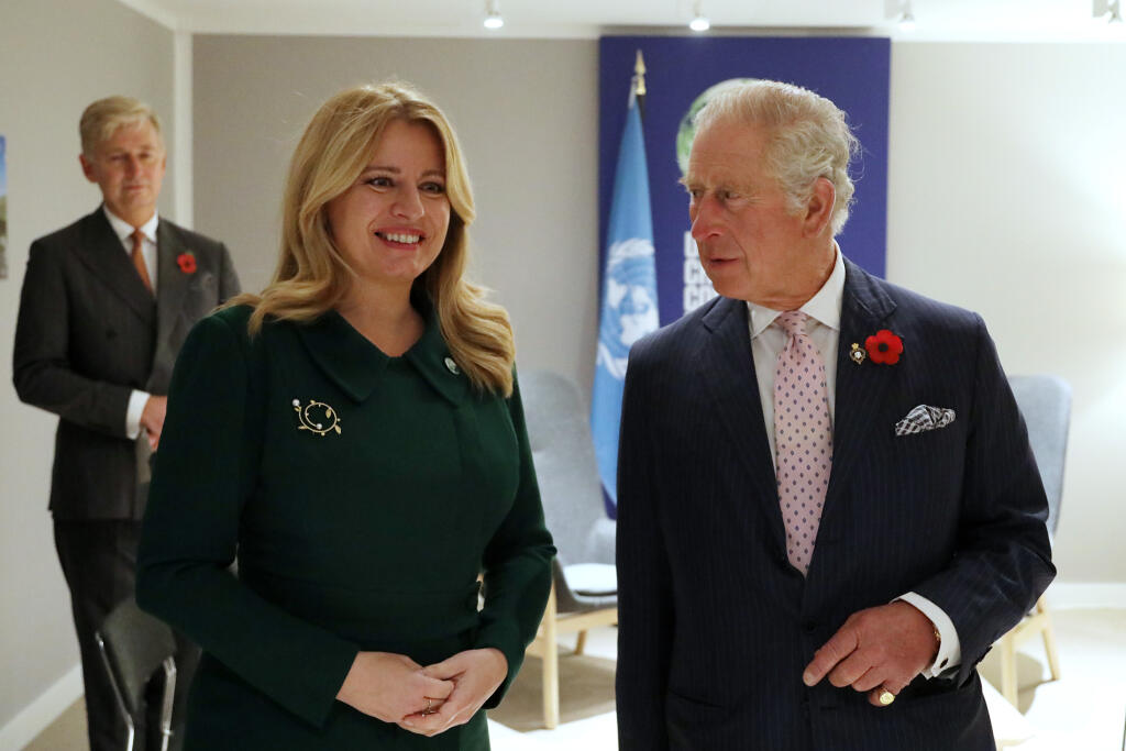 Slovenská prezidentka Zuzana Čaputová sa v rámci klimatickej konferencie v škótskom Glasgowe stretla s britským princom Charlesom, s ktorým diskutovala o opatreniach na ochranu klímy.