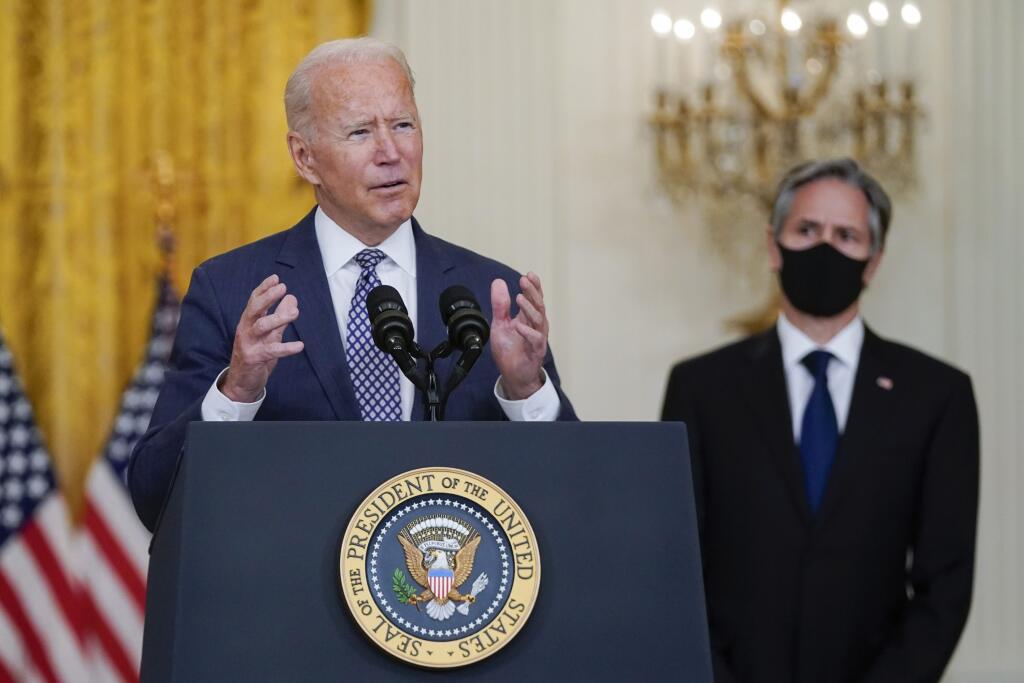 Joe Biden: Z kábulského letiska sme odviezli už 13.000 ľudí