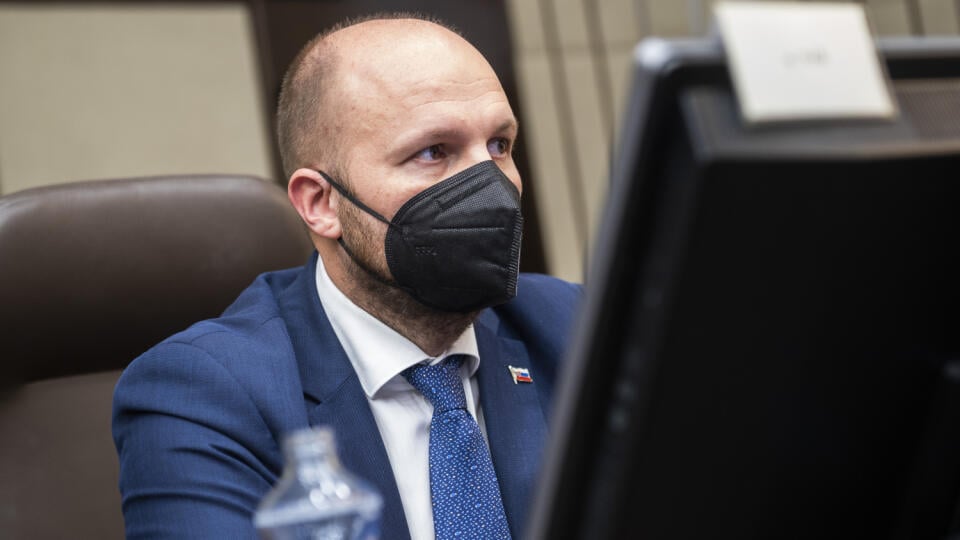 Na snímke minister obrany SR Jaroslav Naď (OĽaNO)  počas mimoriadneho rokovania BR SR o situácii na Ukrajine v Bratislave 25. januára 2022. FOTO TASR - Jaroslav Novák