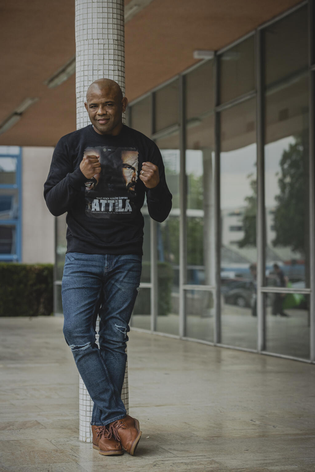 Na Noci s legendou sa objavil aj americký bojovník Emanuel Newton, s ktorým sa Végh postaví onedlho do ringu.