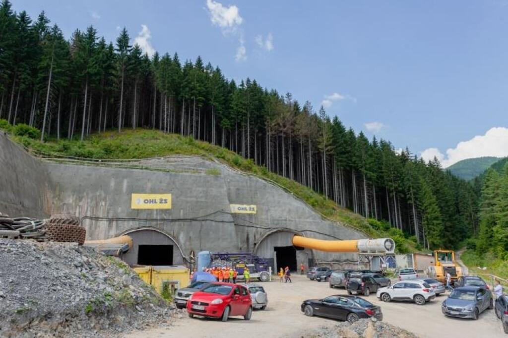 Tunel Čebrať na D1 začali znova raziť