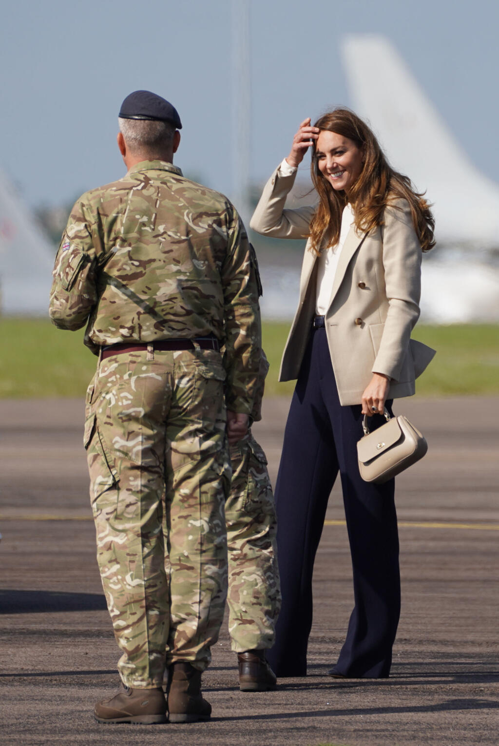 Kate Middleton sa stretla s vojakmi, ktorí pomáhali pri evakuáciách z Afganistanu.