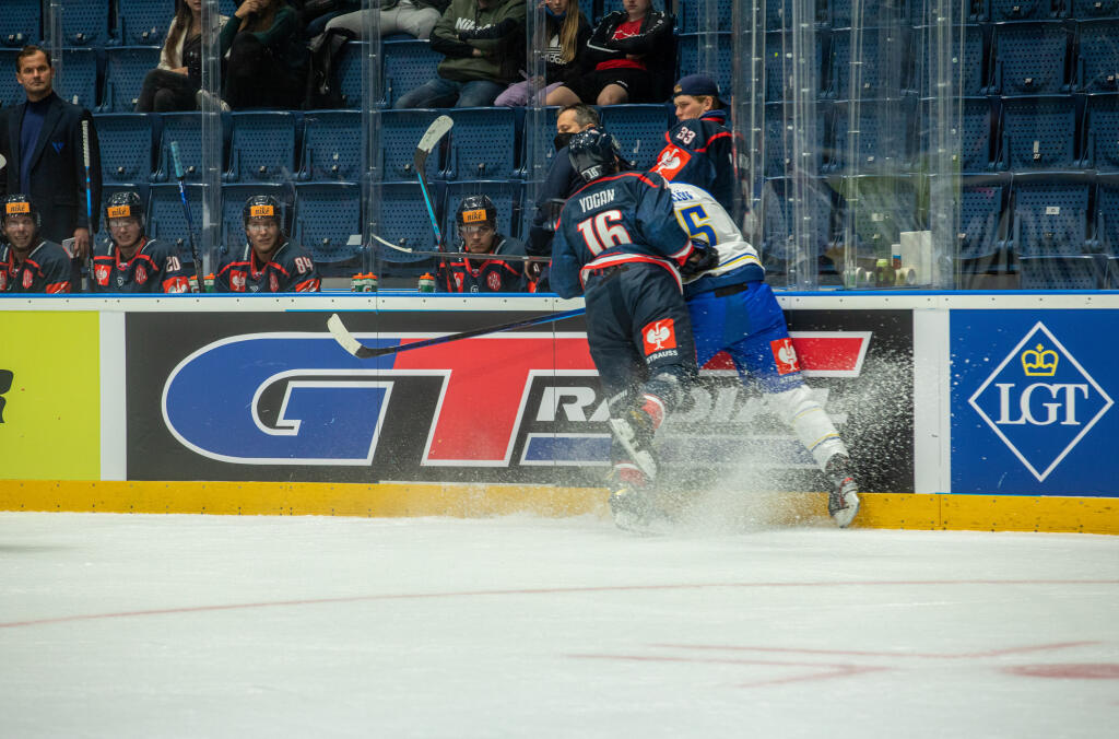 Slovan prehral s Leksandom 2:4.
