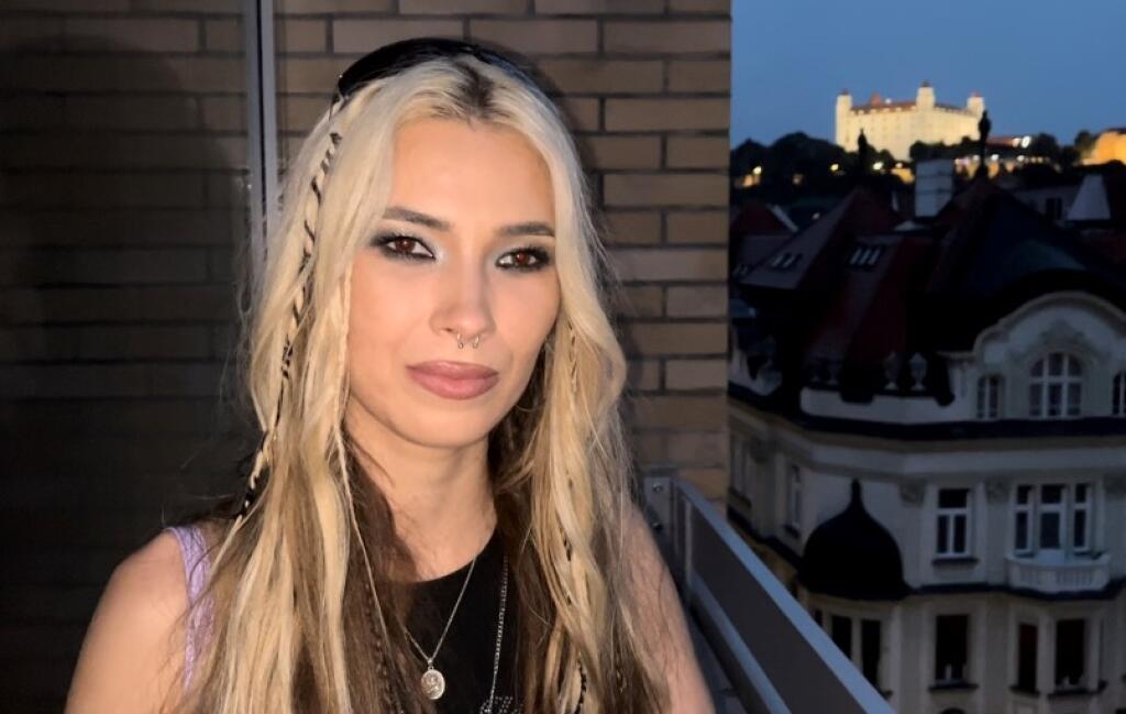 Speváčka Ronie