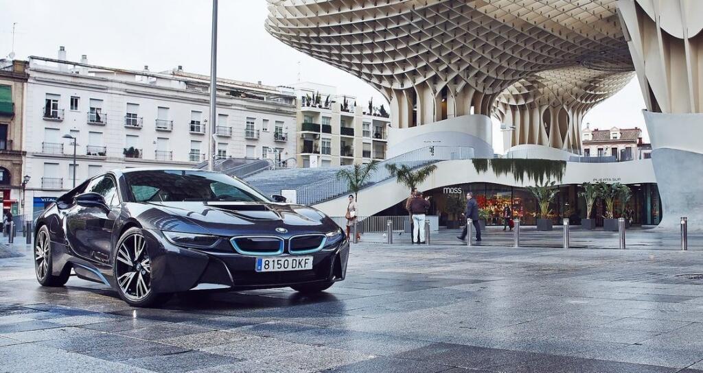 BMW i8 /6