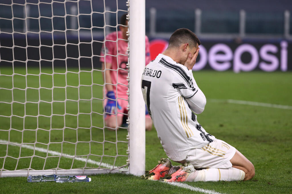 Sklamaný Cristiano Ronaldo.