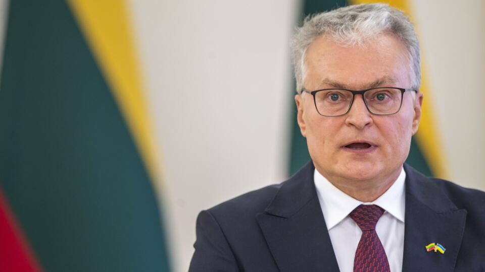 KK62 archív Vilnius - Na archívnej snímke z 21. marca 2022 litovský prezident Gitanas Nauseda hovorí počas tlačovej konferencie vo Vilniuse. Litva prestala dovážať zemný plyn z Ruska, informovala agentúra DPA na základe vyhlásenia litovského ministerstva energetiky, ktoré uviedlo, že plynárenská sieť v krajine funguje bez ruského plynu od začiatku mesiaca. FOTO TASR/AP
FILE - Lithuanian President Gitanas Nauseda speaks a media conference at the Presidential palace in Vilnius, March 21, 2022. Lit