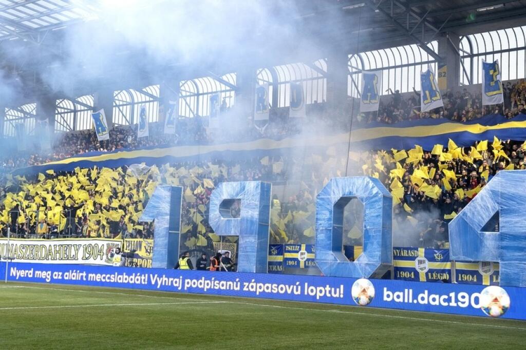 DAC bude chcieť zdolať Slovan Bratislava.